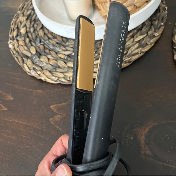 Chi Flat Iron - Picture 3 of 3